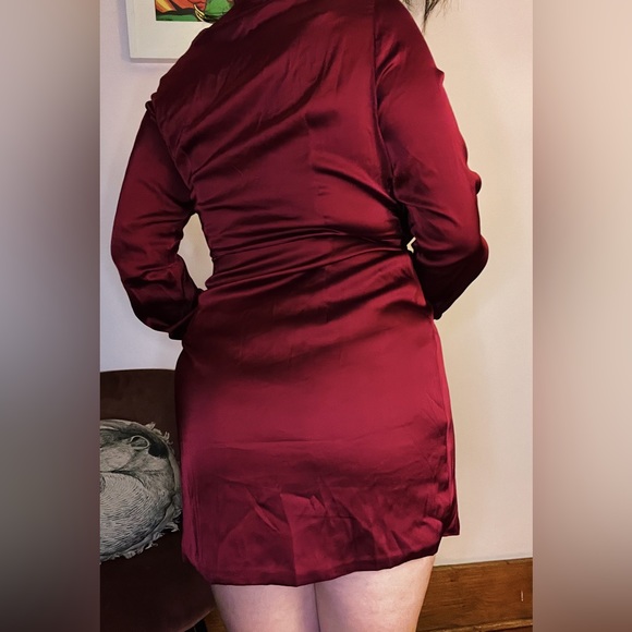 Sexy open front burgundy dress - Picture 3 of 4